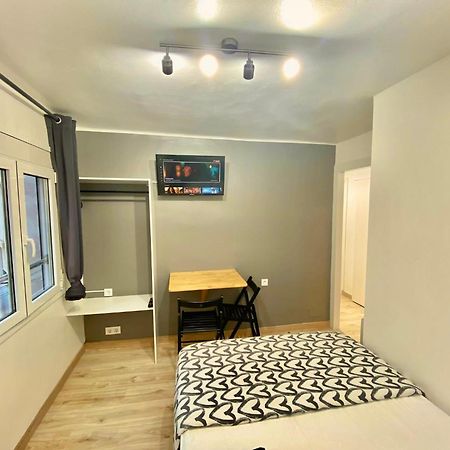 הוספיטלט דה יוברגאט Suites Nuevas Con Bano Privado Frente Al Metro St Mwc Barcelona-Fira מראה חיצוני תמונה