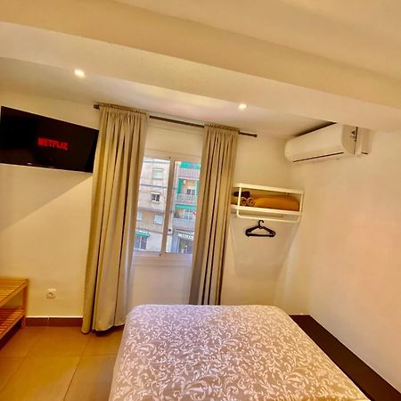 הוספיטלט דה יוברגאט Suites Nuevas Con Bano Privado Frente Al Metro St Mwc Barcelona-Fira מראה חיצוני תמונה