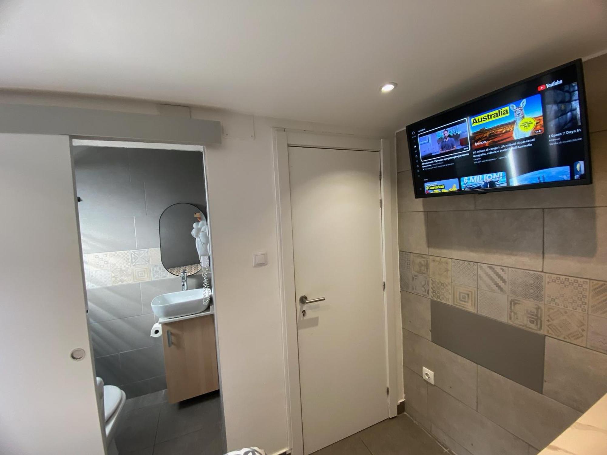 הוספיטלט דה יוברגאט Suites Nuevas Con Bano Privado Frente Al Metro St Mwc Barcelona-Fira מראה חיצוני תמונה