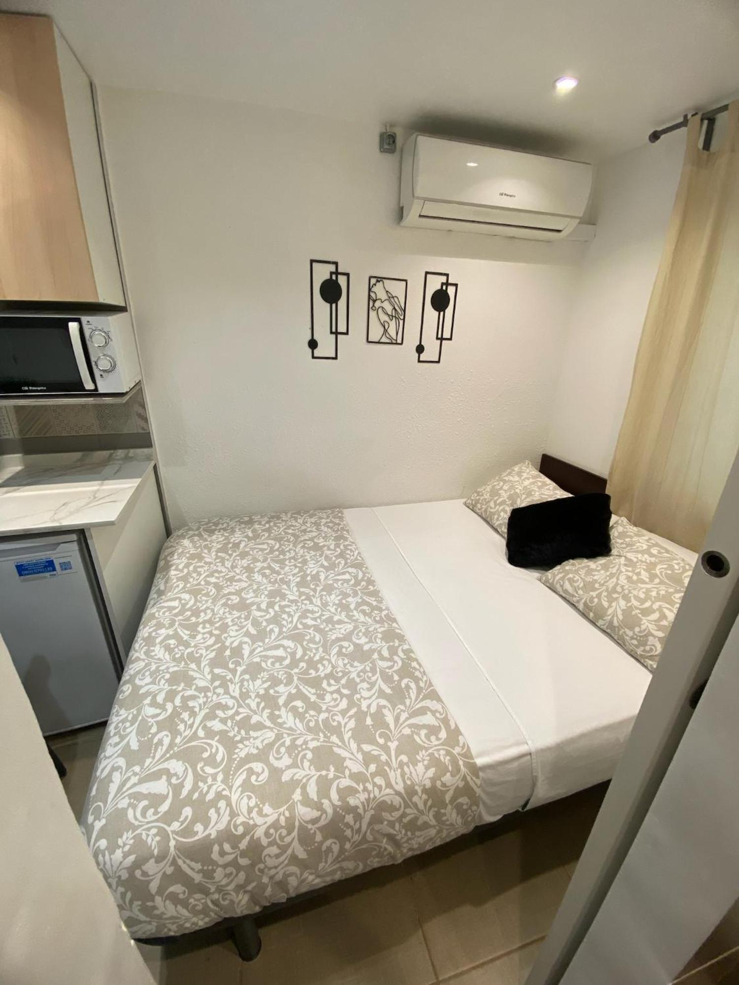 הוספיטלט דה יוברגאט Suites Nuevas Con Bano Privado Frente Al Metro St Mwc Barcelona-Fira מראה חיצוני תמונה