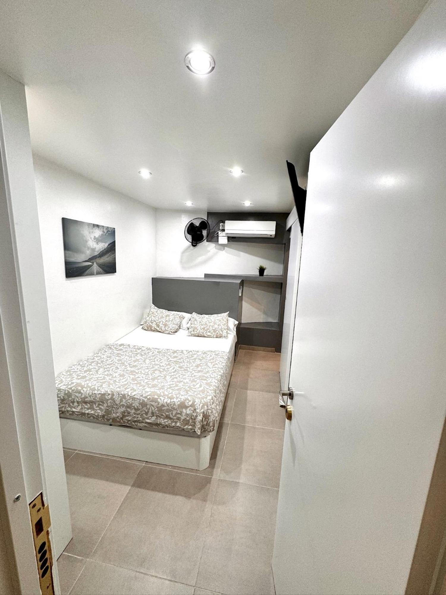הוספיטלט דה יוברגאט Suites Nuevas Con Bano Privado Frente Al Metro St Mwc Barcelona-Fira מראה חיצוני תמונה