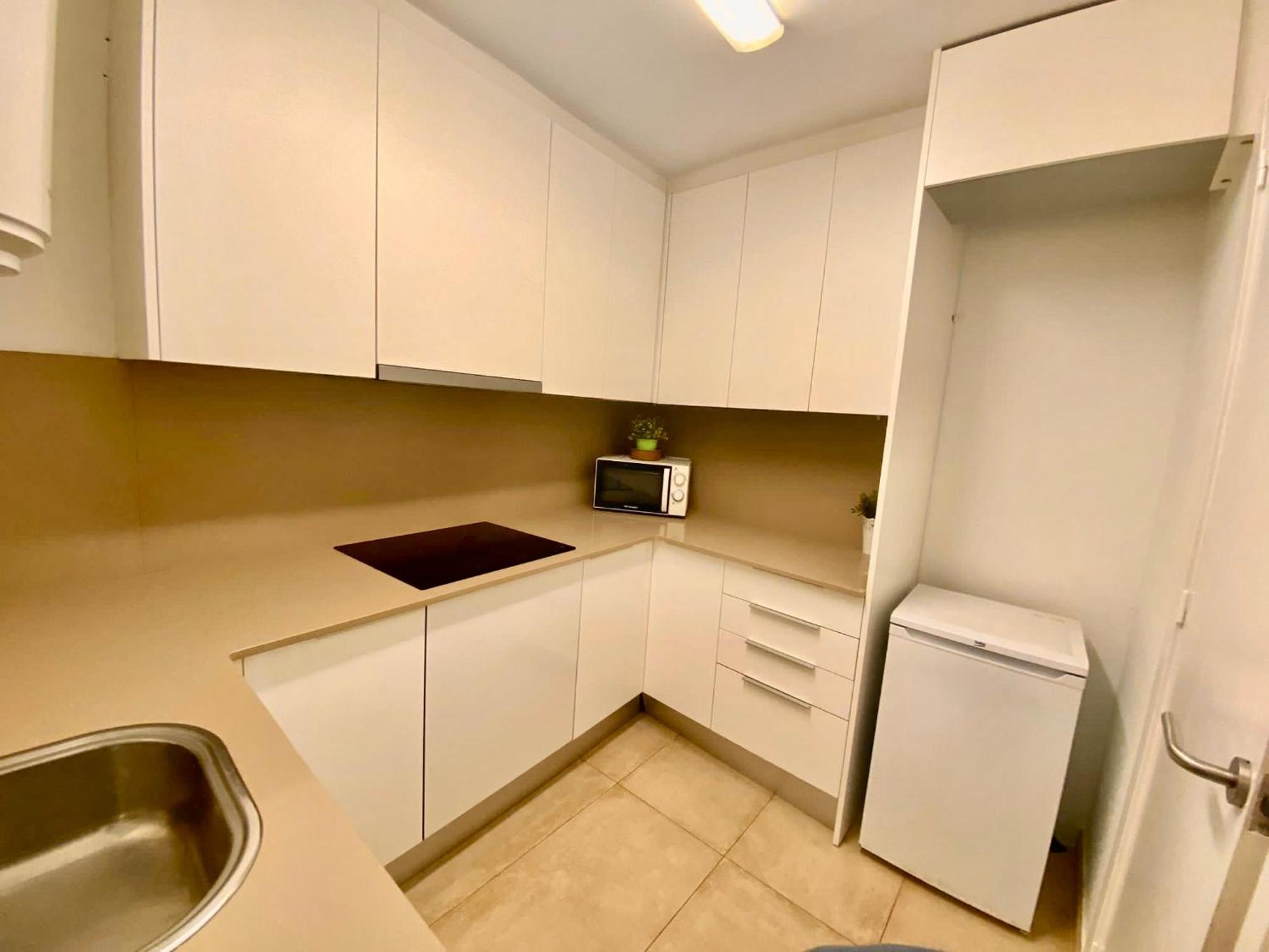 הוספיטלט דה יוברגאט Suites Nuevas Con Bano Privado Frente Al Metro St Mwc Barcelona-Fira מראה חיצוני תמונה