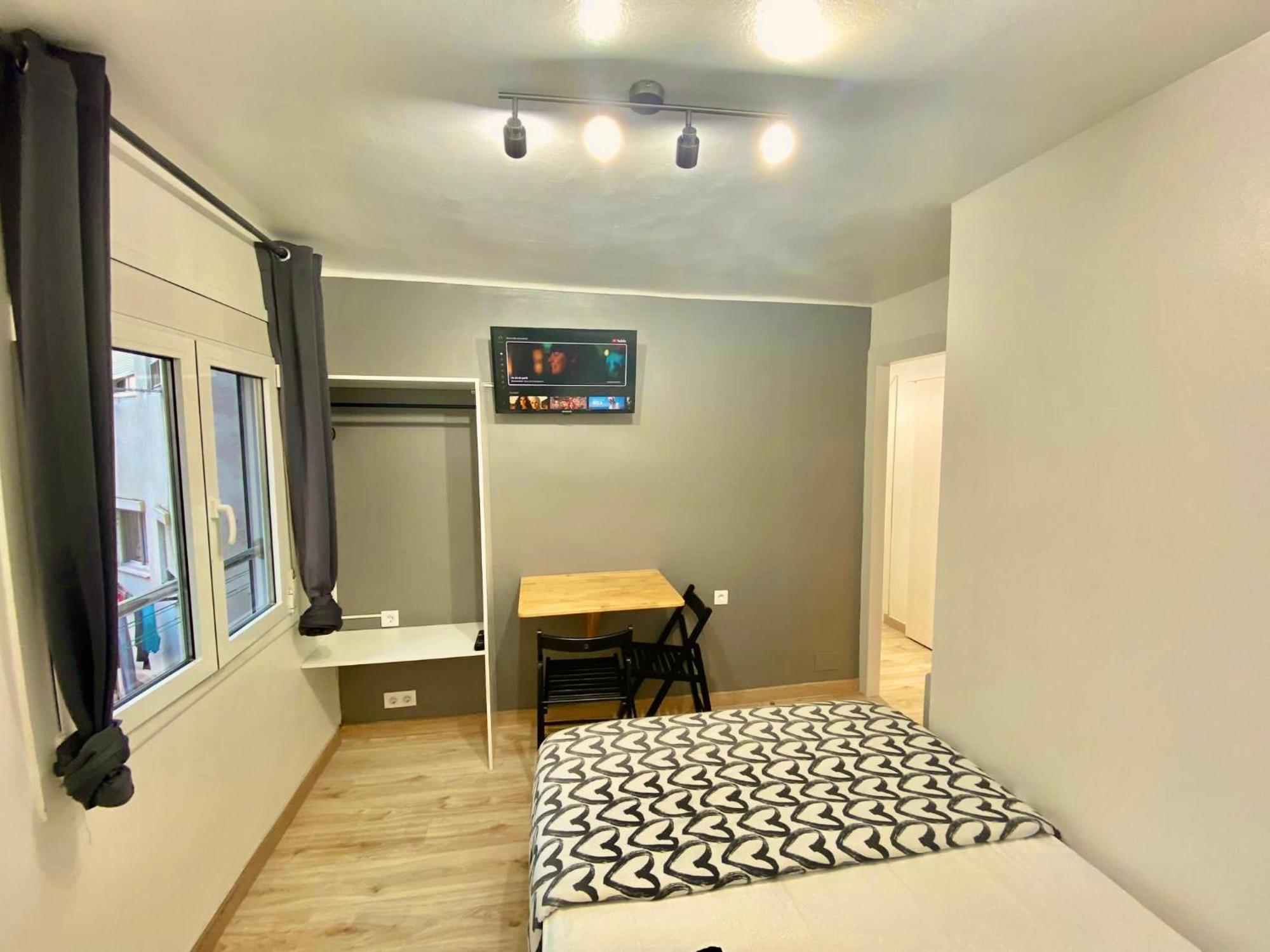 הוספיטלט דה יוברגאט Suites Nuevas Con Bano Privado Frente Al Metro St Mwc Barcelona-Fira מראה חיצוני תמונה
