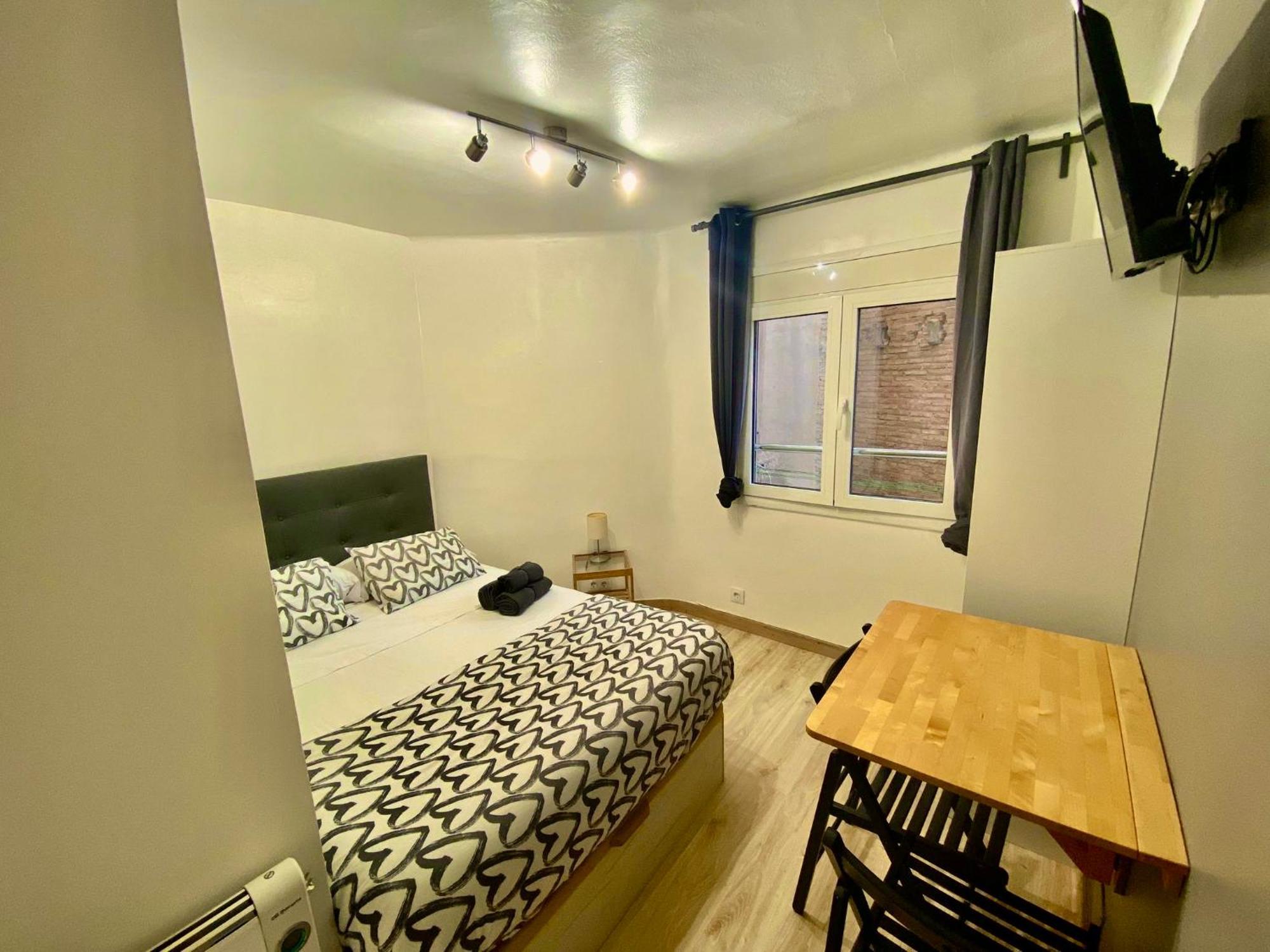 הוספיטלט דה יוברגאט Suites Nuevas Con Bano Privado Frente Al Metro St Mwc Barcelona-Fira מראה חיצוני תמונה