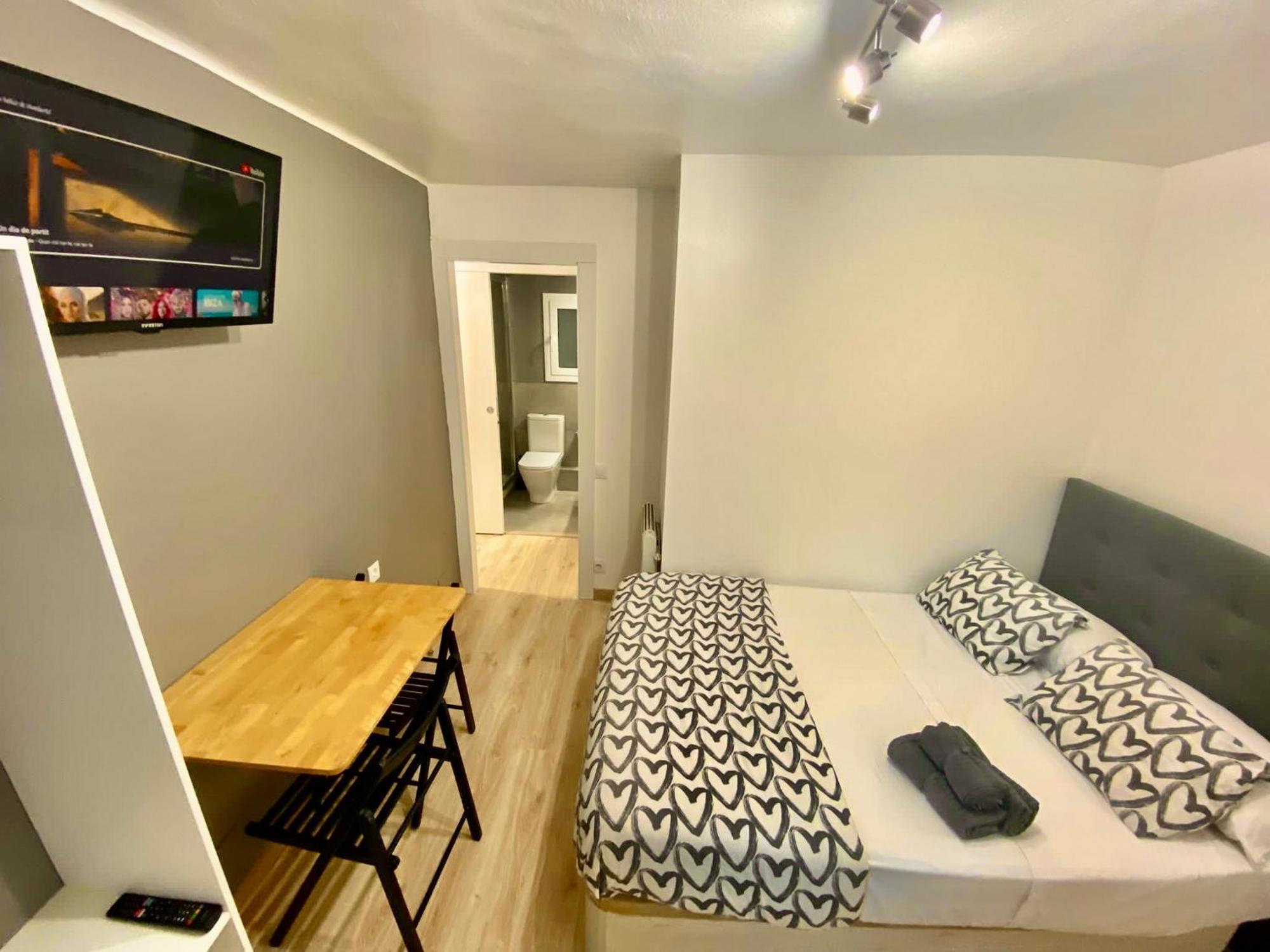 הוספיטלט דה יוברגאט Suites Nuevas Con Bano Privado Frente Al Metro St Mwc Barcelona-Fira מראה חיצוני תמונה