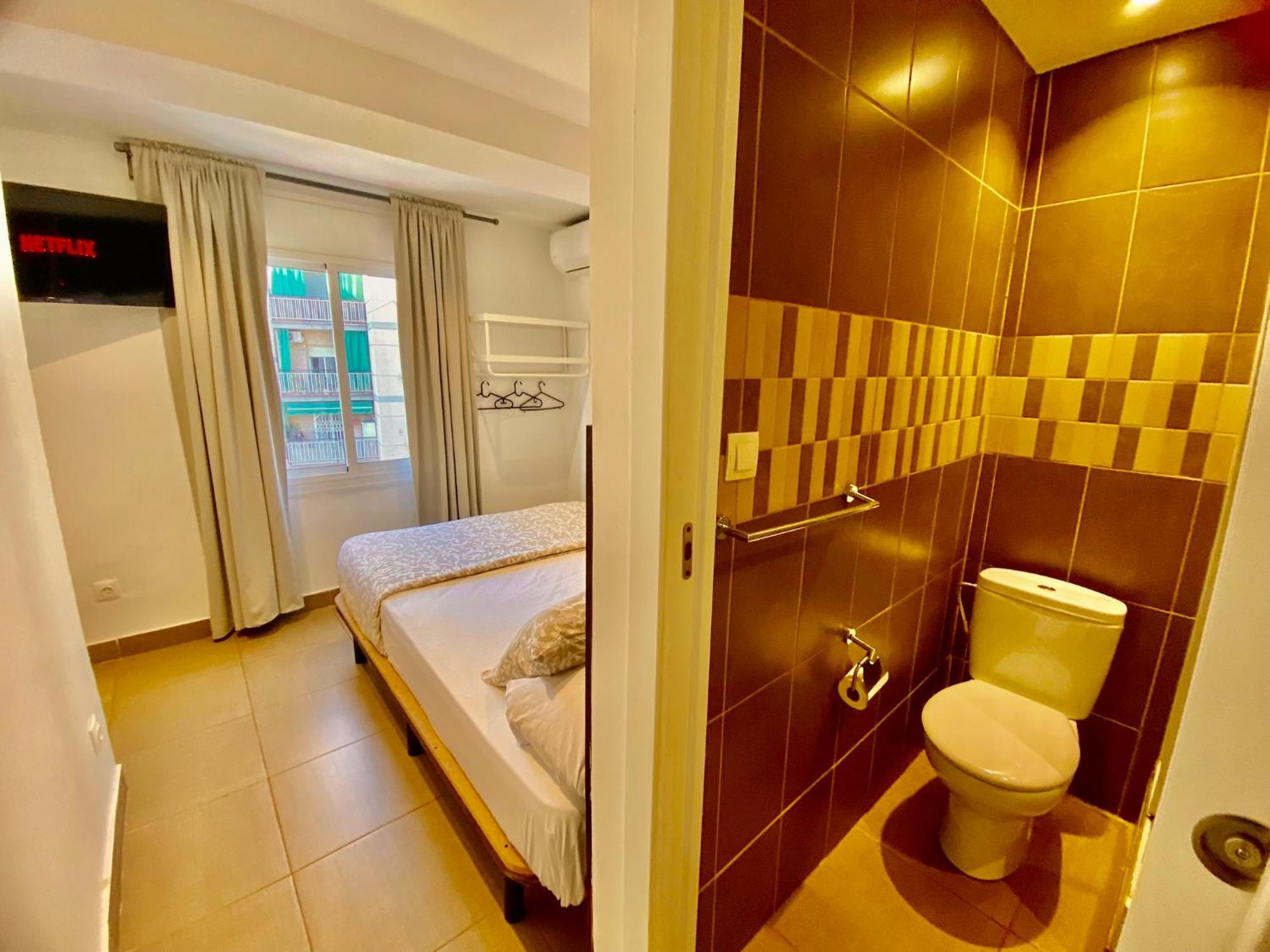 הוספיטלט דה יוברגאט Suites Nuevas Con Bano Privado Frente Al Metro St Mwc Barcelona-Fira מראה חיצוני תמונה