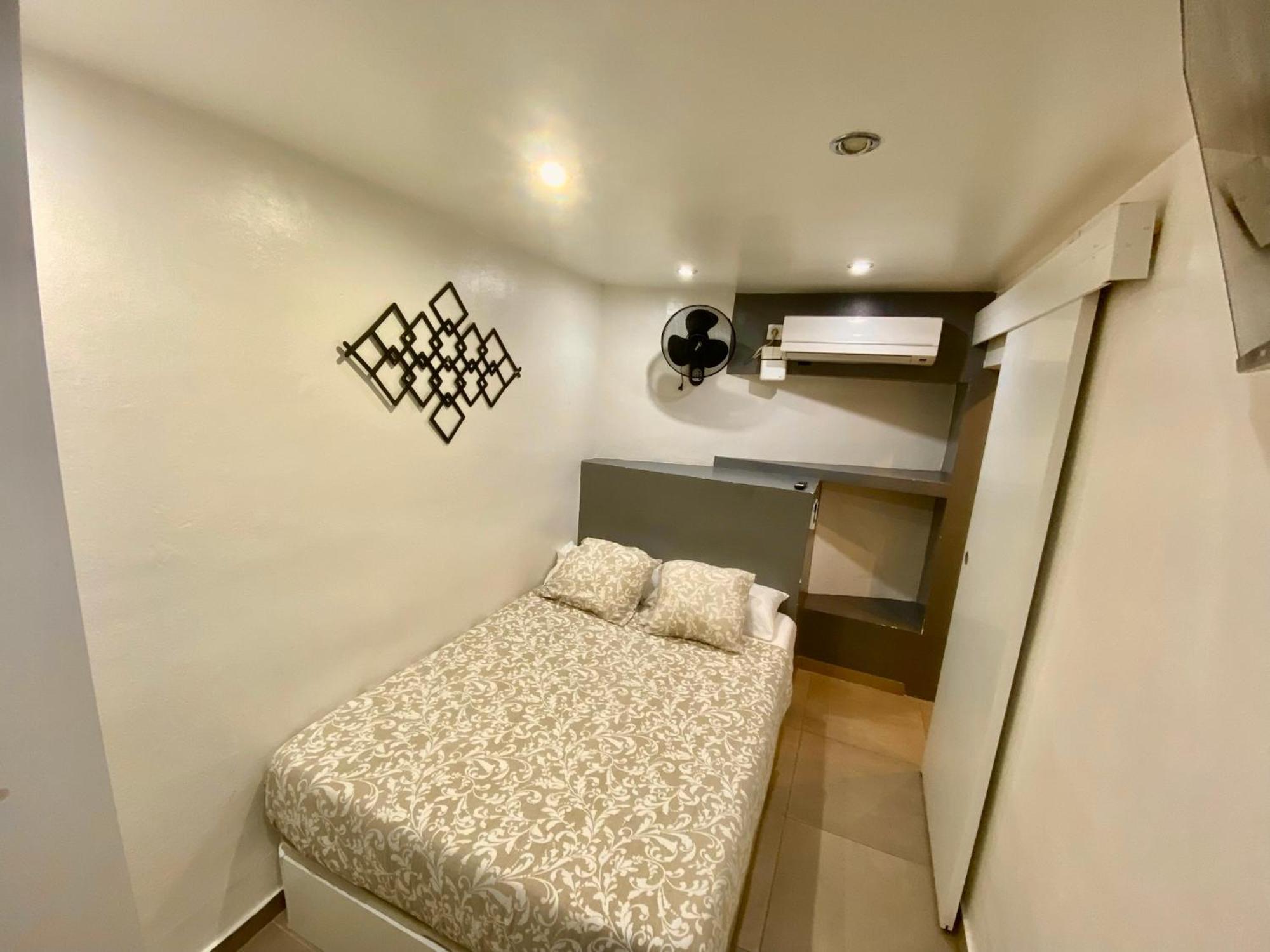 הוספיטלט דה יוברגאט Suites Nuevas Con Bano Privado Frente Al Metro St Mwc Barcelona-Fira מראה חיצוני תמונה