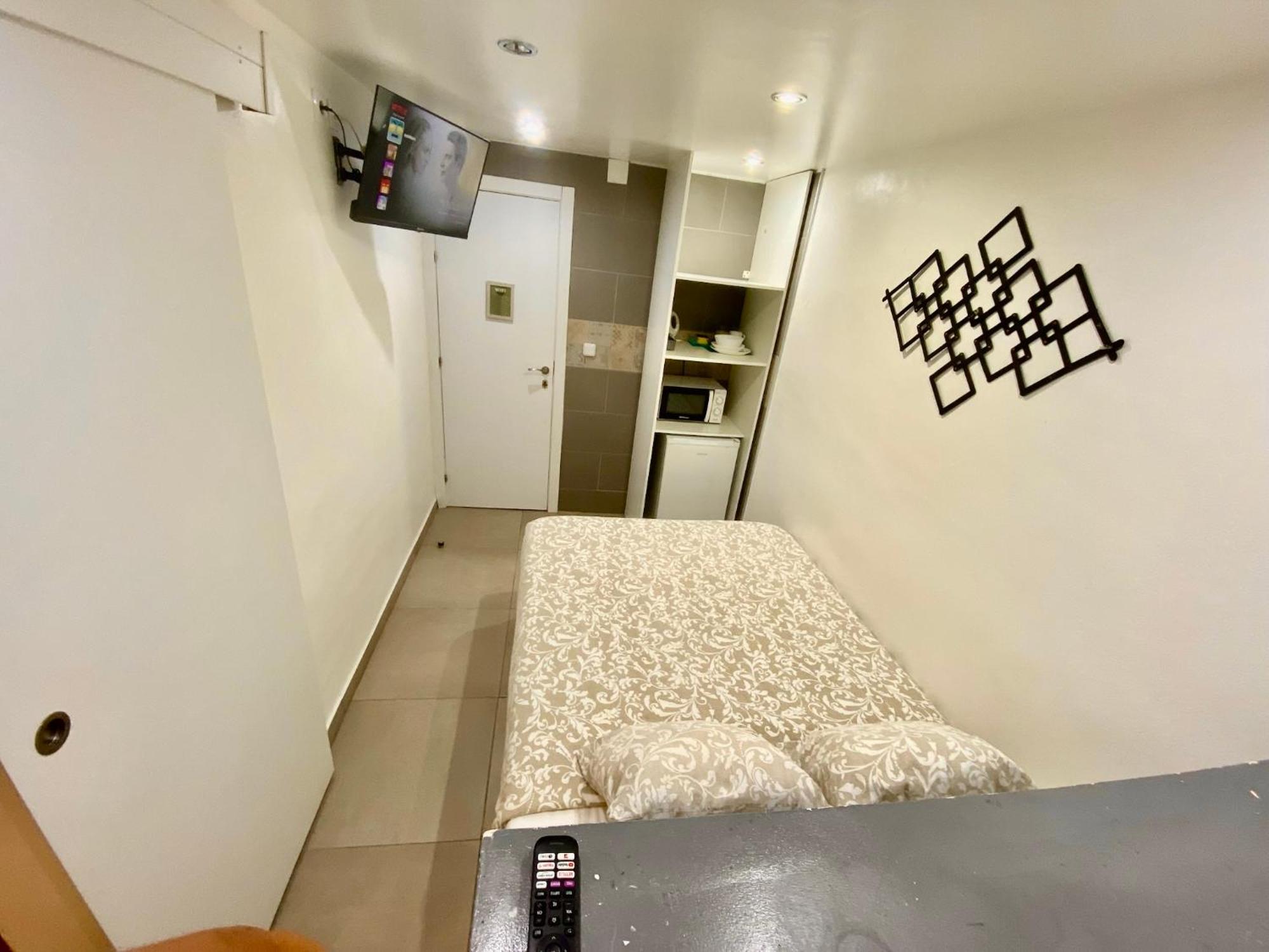 הוספיטלט דה יוברגאט Suites Nuevas Con Bano Privado Frente Al Metro St Mwc Barcelona-Fira מראה חיצוני תמונה
