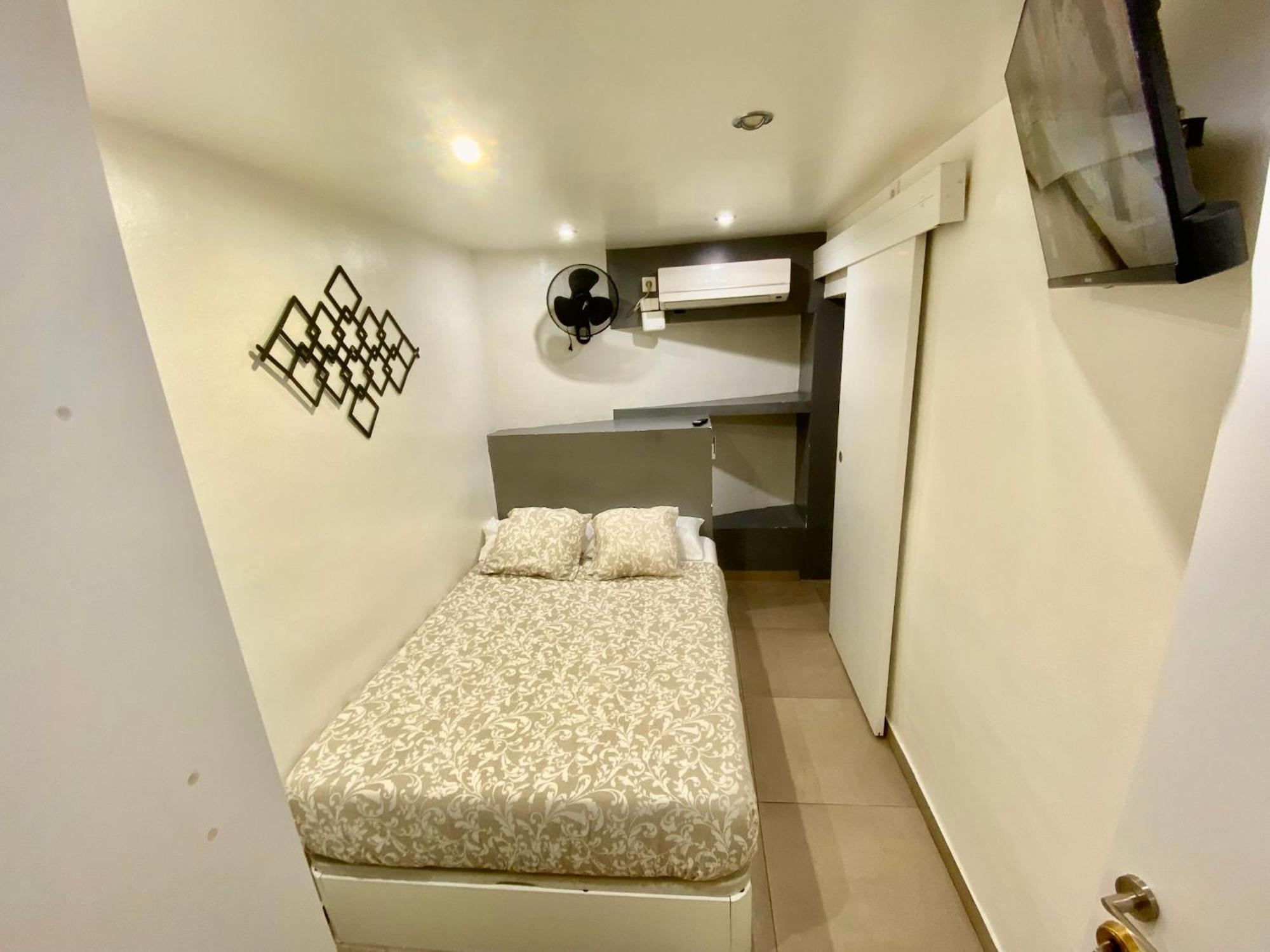 הוספיטלט דה יוברגאט Suites Nuevas Con Bano Privado Frente Al Metro St Mwc Barcelona-Fira מראה חיצוני תמונה