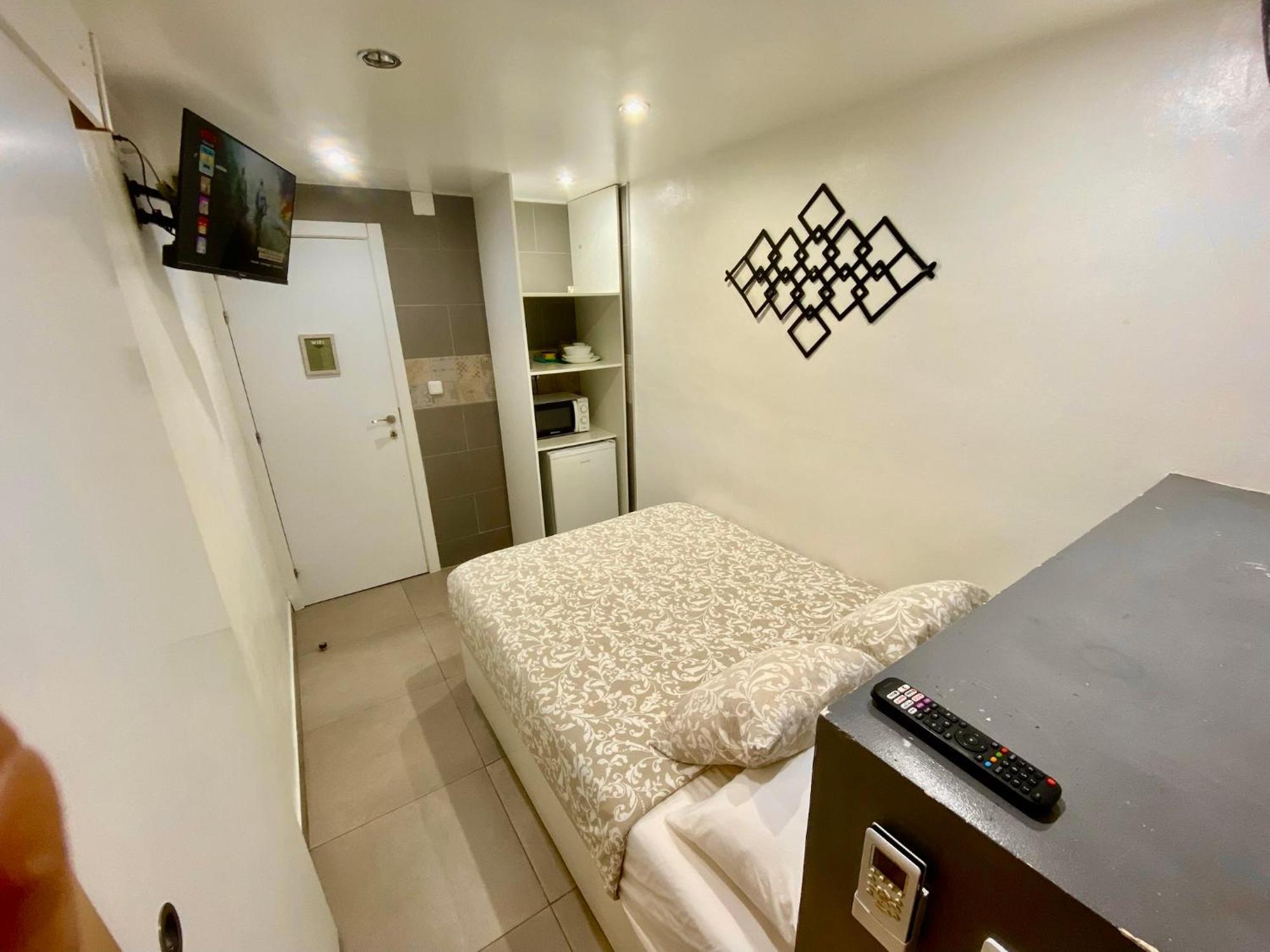 הוספיטלט דה יוברגאט Suites Nuevas Con Bano Privado Frente Al Metro St Mwc Barcelona-Fira מראה חיצוני תמונה